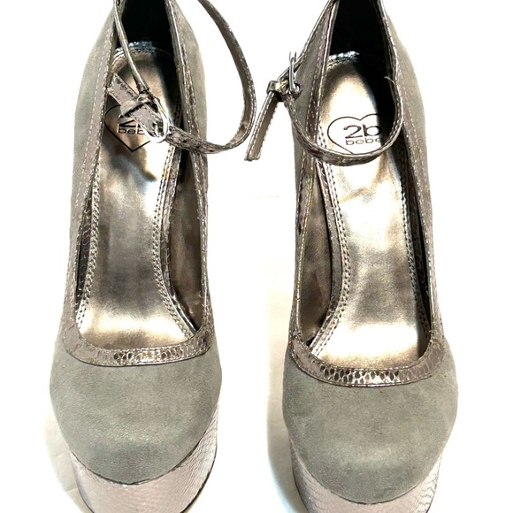 2B Bebe Gray Silver Stiletto Platform Heels Pumps Faux Suede Snake Women Size 8 - Picture 5 of 12